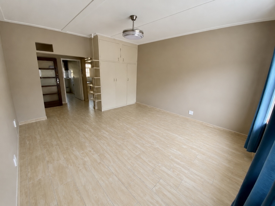 0 Bedroom Property for Sale in Sea Point Western Cape